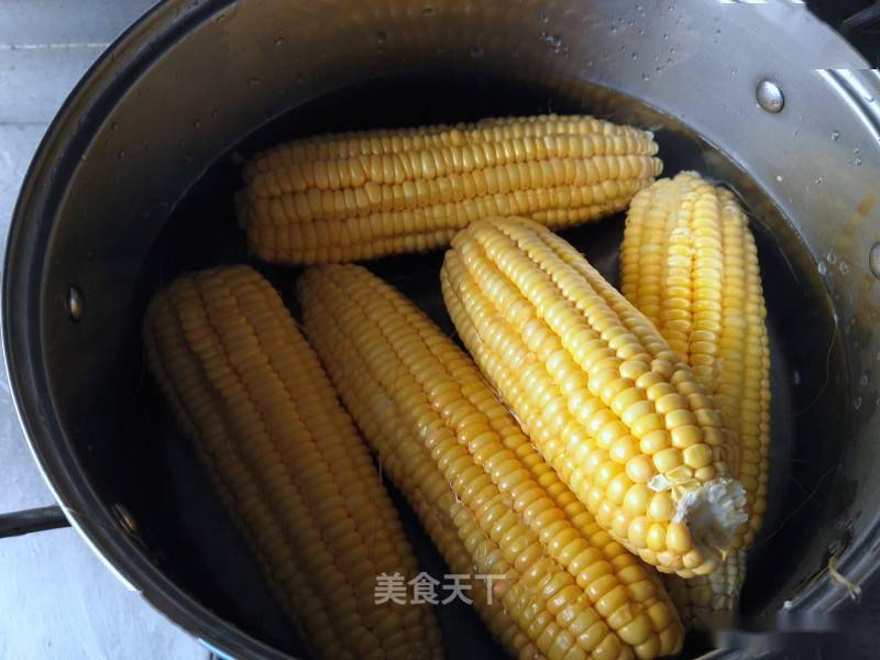 原料|救命!玉米这样做也太好吃了吧!香味扑鼻,出锅就被抢光