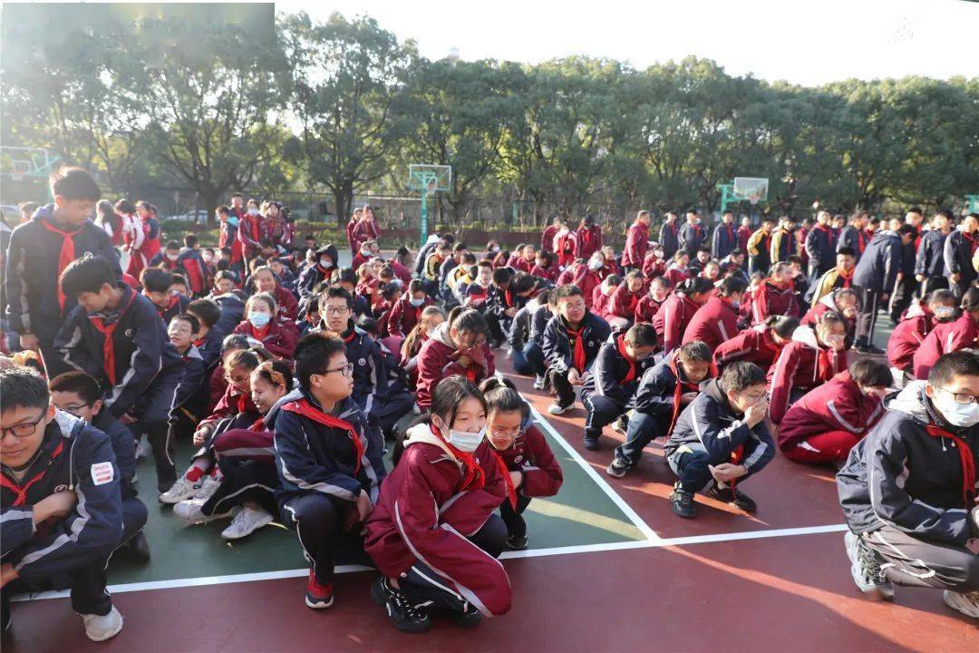 校园新闻| 关注消防 关爱生命——育秀实验学校开展师生火灾应急逃生