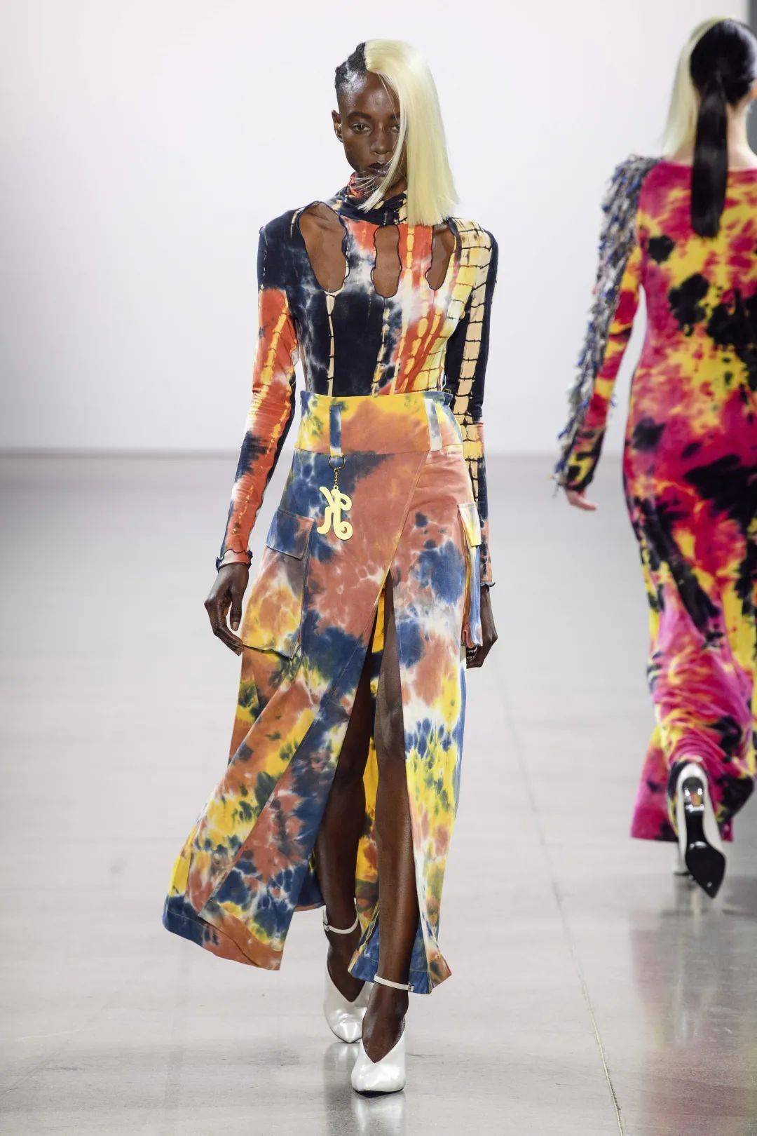 图案趋势扎染元素的时髦感