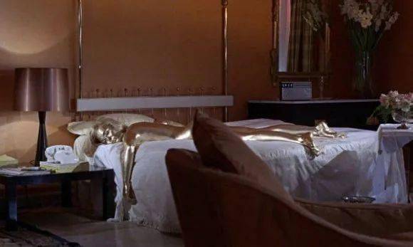 邦德|他终于不找花瓶女了？