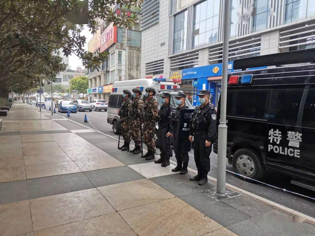 【治堵攻坚】贵阳特警全力以赴打好交通治堵攻坚战