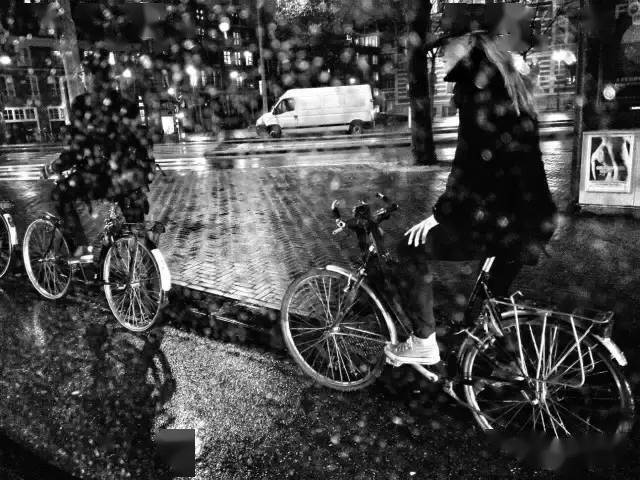 设备要单反何用？手机照样拍出自行车大片！