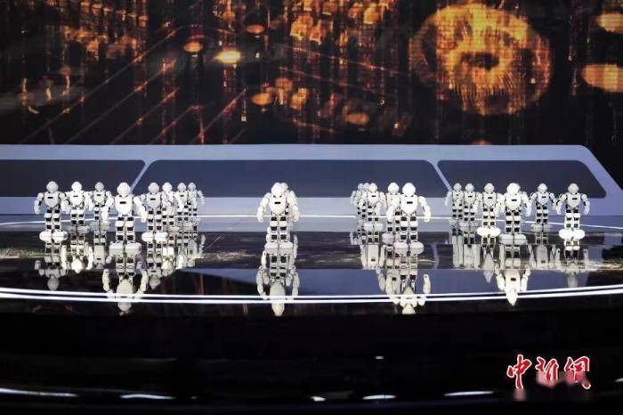 东西问 | 专访刘慈欣：中国科幻文学迎来黄金时代了吗？