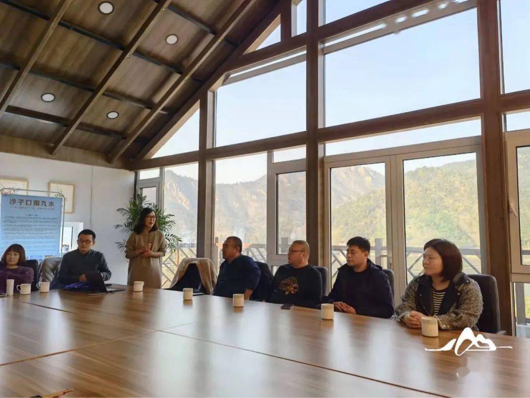 讲座|“水彩崂山”—青岛女水彩画家采风、讲座活动在崂山区举办