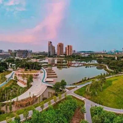 美得惊人！点进来，看这座筑梦城市的一年四季！_龙湾