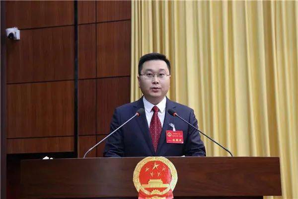 回顾总结第十八届政府工作,许庆一指出,县十八届人大一次会议以来的