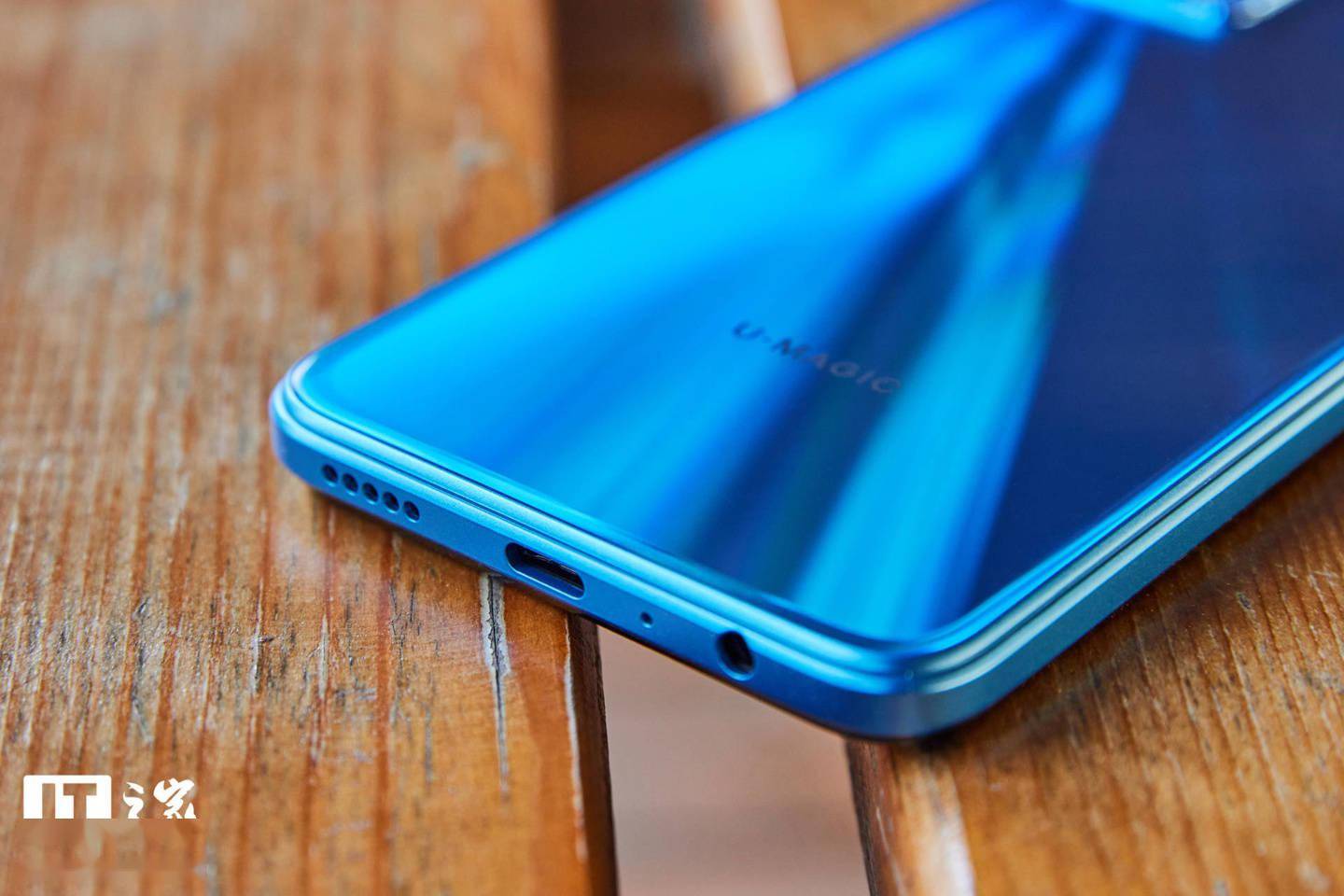 联通 U-MAGIC 优畅享 30e 5G 手机上手：做工扎实的千元机选手