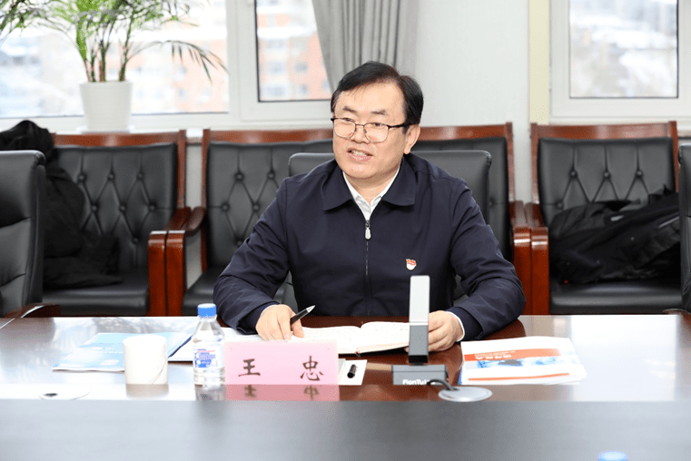 省教育厅厅长王忠到长春外国语学校调研指导工作