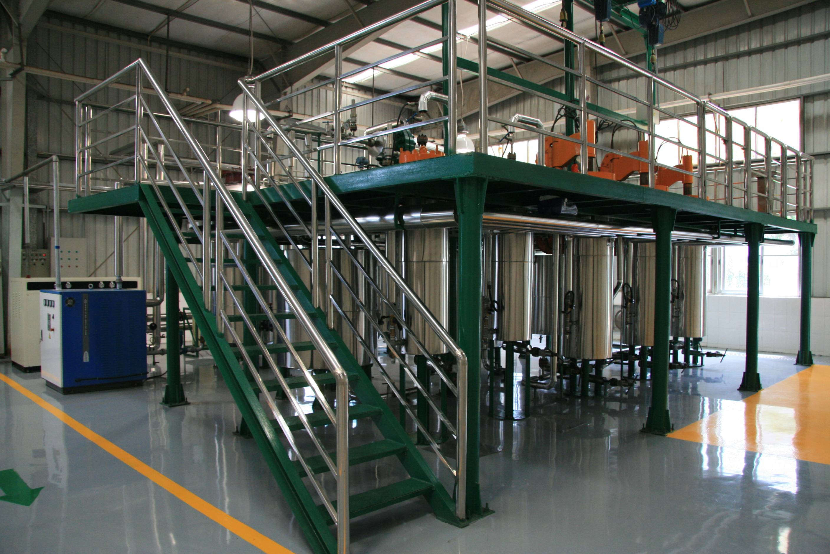 在该领域实现五个"国内第一":第一套5000l萃取容积最大的工业化装备