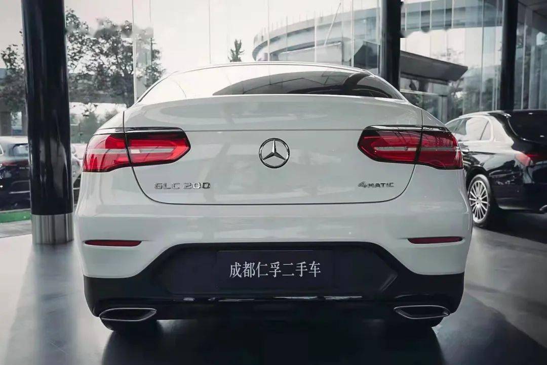 成都仁孚认证二手车glc200coupe