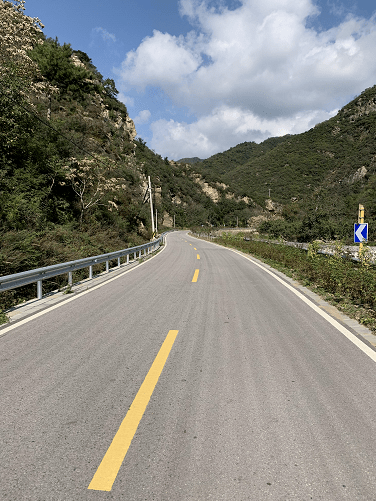 今年我市评选出17条"最美乡村路"_公路