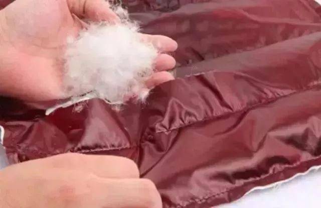 泡沫秋冬羽绒服 污渍用它