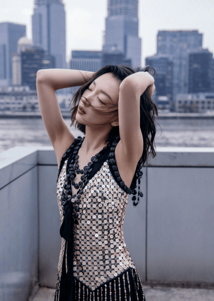 路易威登 这是属于Louis Vuitton女孩的时尚之夜