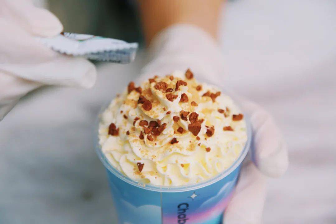 茶百道首款奶油顶来了我先喝为敬