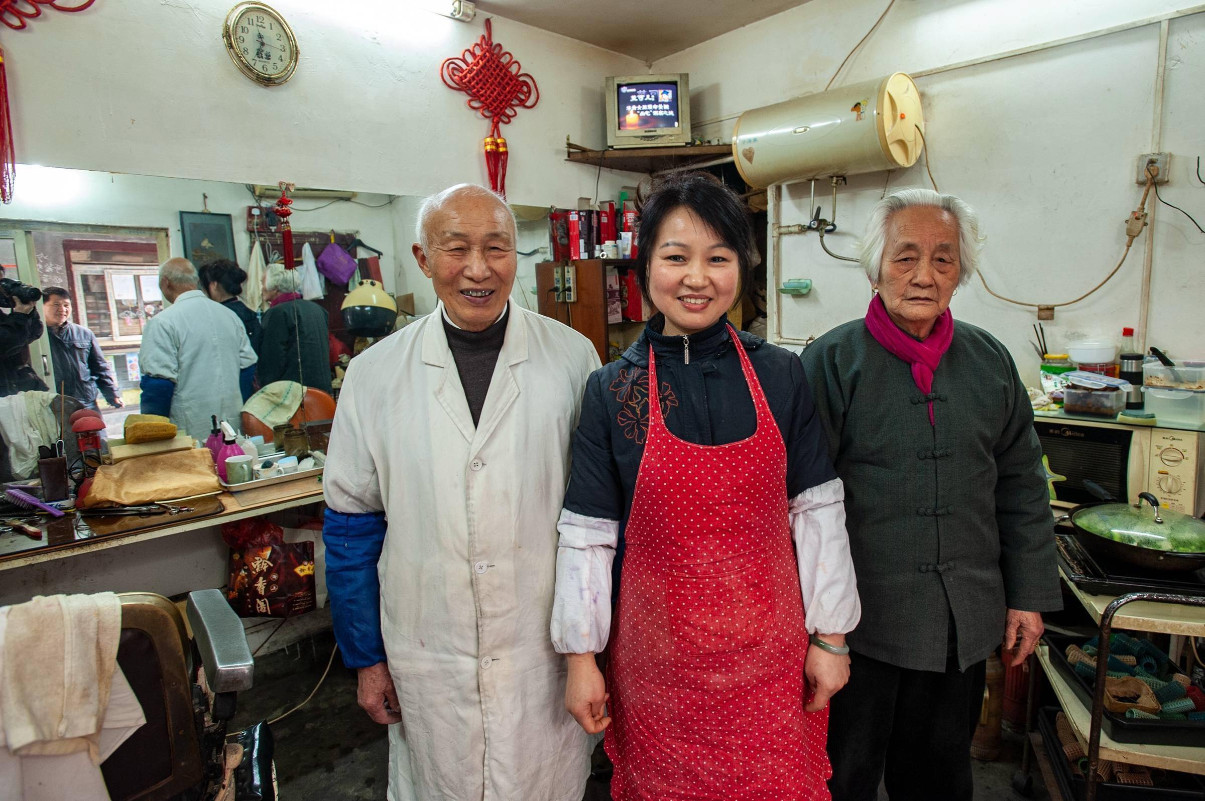 上海|摄影家楼定和过世：上海“另一半人的生活”的影像如何不散失