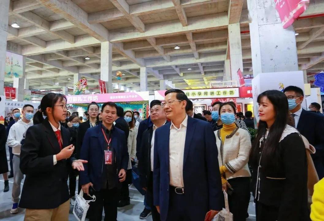 艺术|重庆八中在市级展演四大类别比赛中屡次问鼎