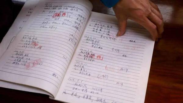 丈夫|痛别！杨文军医生！他一生致力于用最便宜的药方，治好患者的病