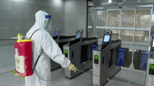 疫情|焦点访谈丨面对疫情 中国为何拒绝“躺平”