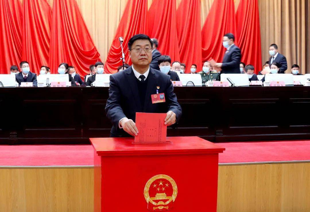 副主任,委员;西峰区人民政府区长,副区长;西峰区监察委员会主任;西峰