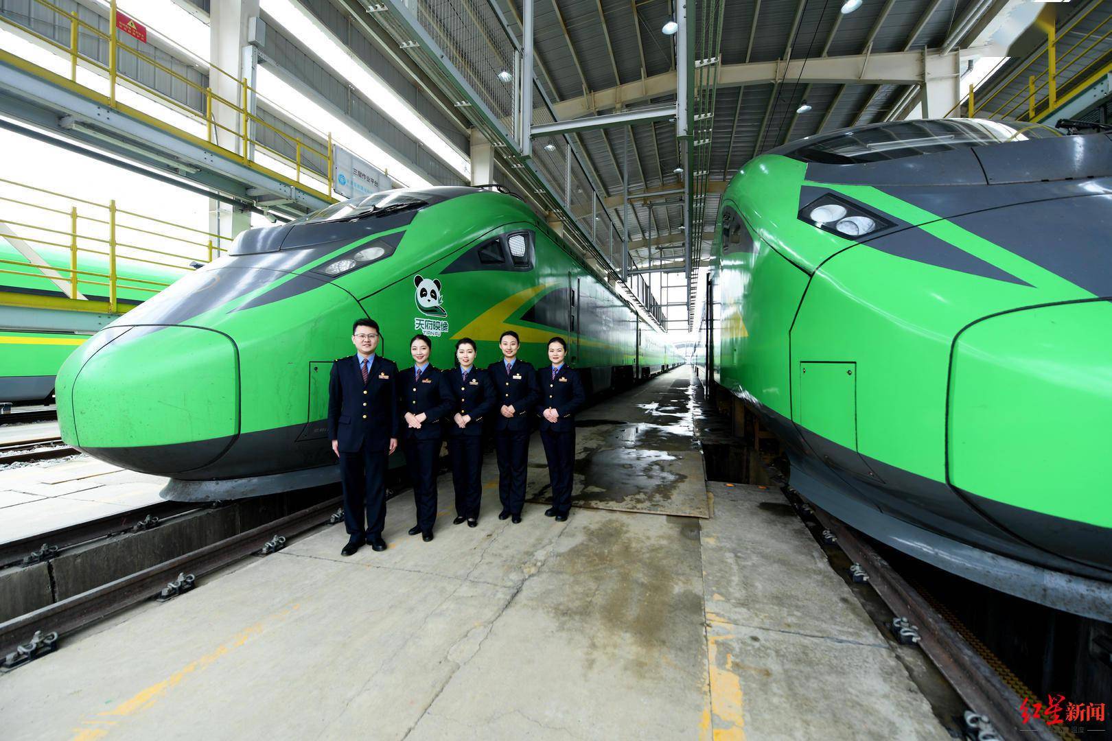 超萌!全国首列熊猫涂装复兴号正式亮相