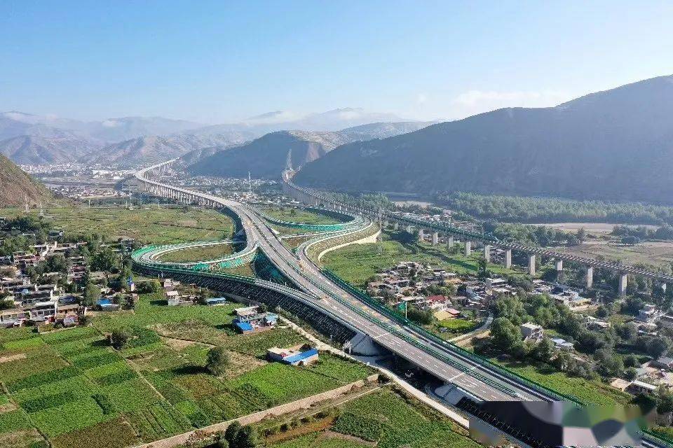 聚焦两会 | 实打实 沉甸甸的五年_合