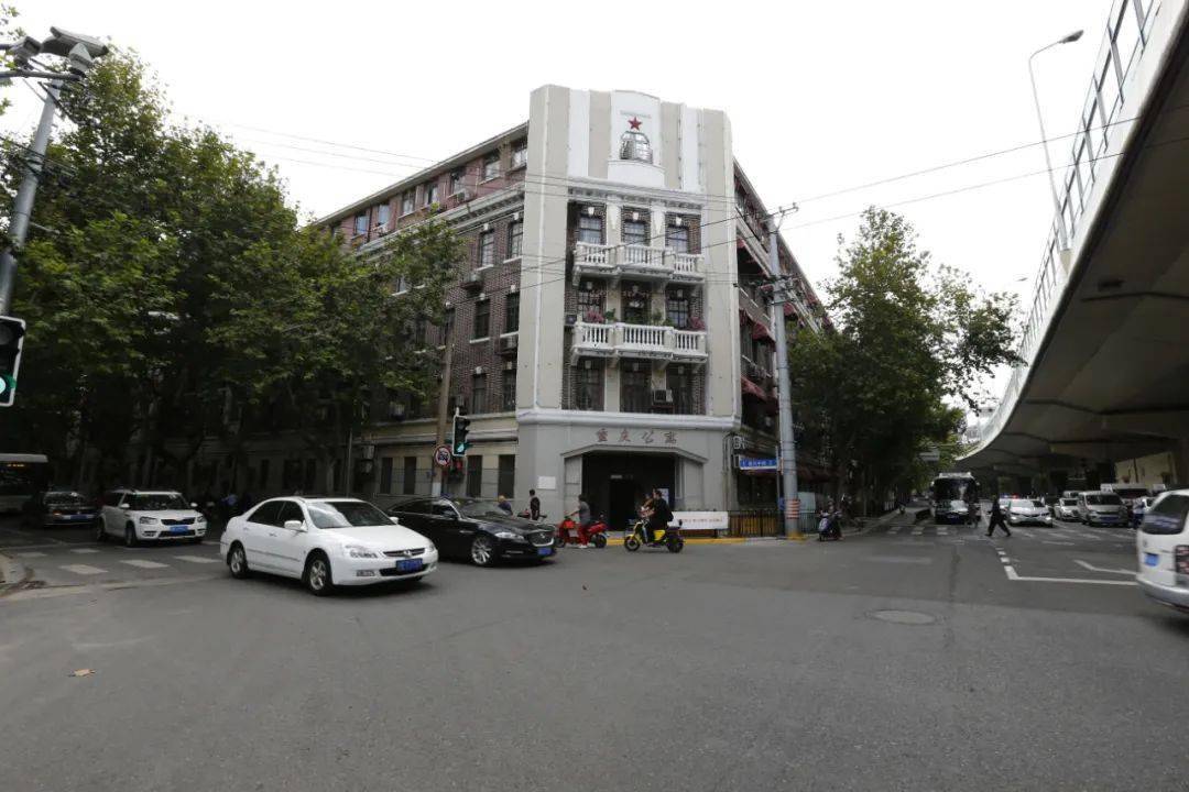 走进韬奋纪念馆_邹韬奋