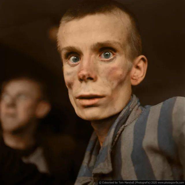 8张上色集中营老照片图1其实是一个18岁俄罗斯姑娘饿的脱相看不出来