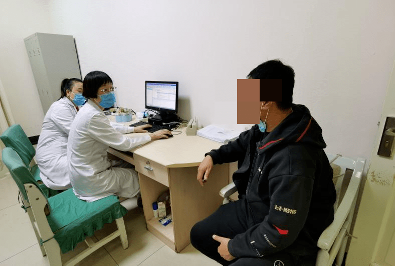 服务|【我为群众办实事】针灸专家义诊，服务百姓健康