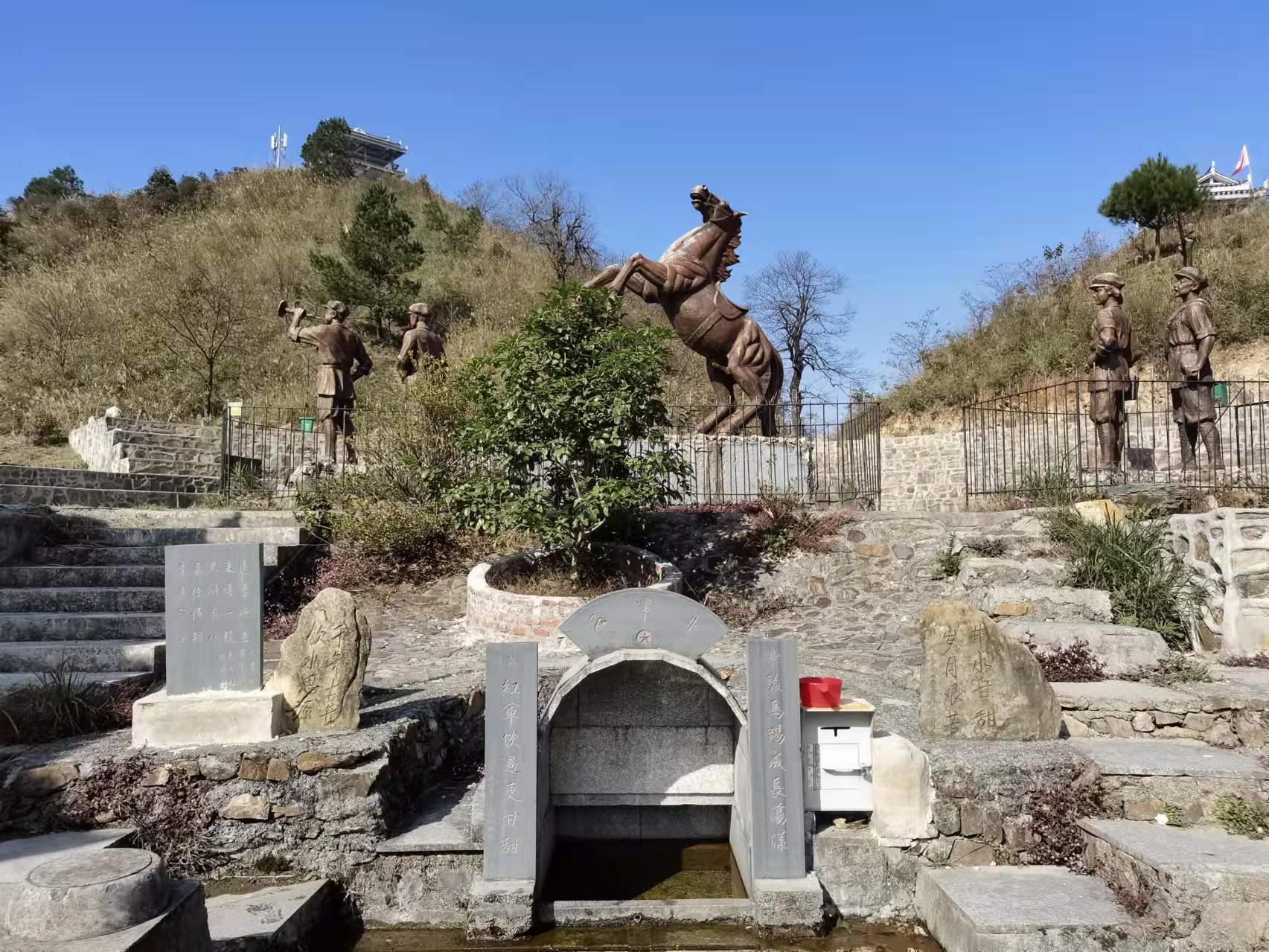 两鬓斑白终不悔一腔热血付桑梓贵州黎平银龄支书杨再君用奋斗谱写青春