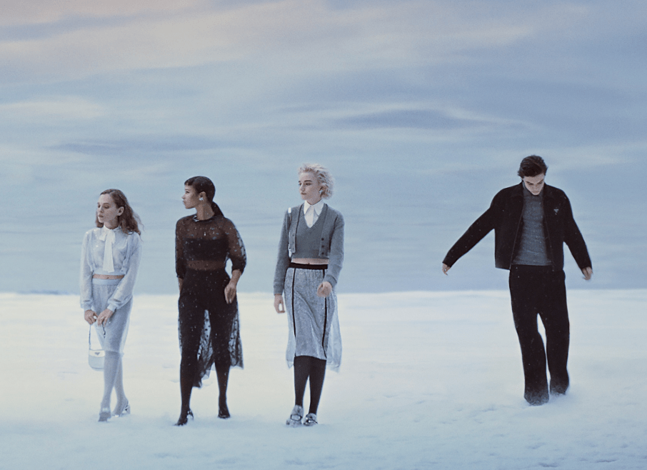 冬日 《女明星雪地穿搭攻略》连羽绒服都越来越“卷”了?