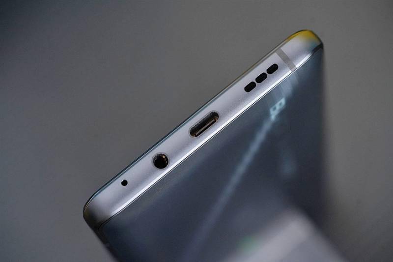 跑分首次破百万！黑鲨4S Pro评测：武装到牙齿的游戏机皇