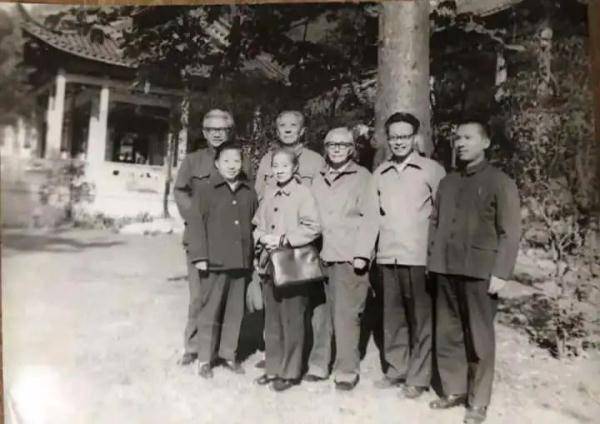 浙大数学家朱良璧先生逝世，享年108岁，一家两院士三代数学家，她何以成传奇？