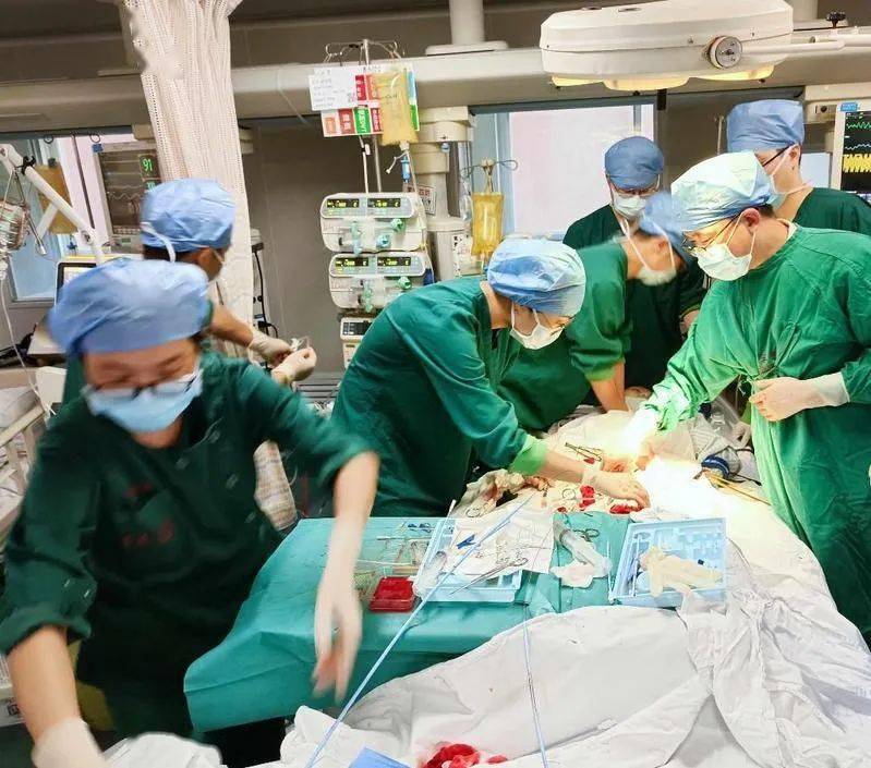 感觉|小感冒导致心跳停止6天！医生提醒：出现这些症状要重视→