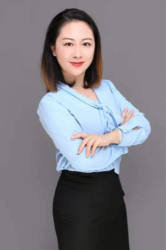 "依婷说:愿我们都能在红尘之中找到那位陪伴自己一生的人"让我们一起