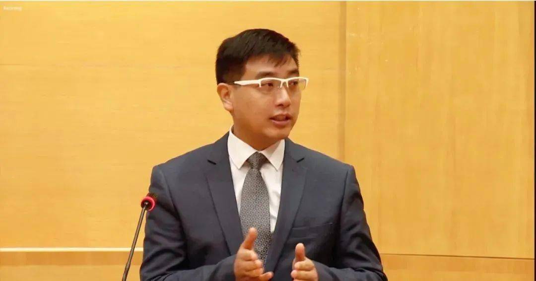 这位香港青年是多面中国的观察者,在清华一待就是十年._李浩然