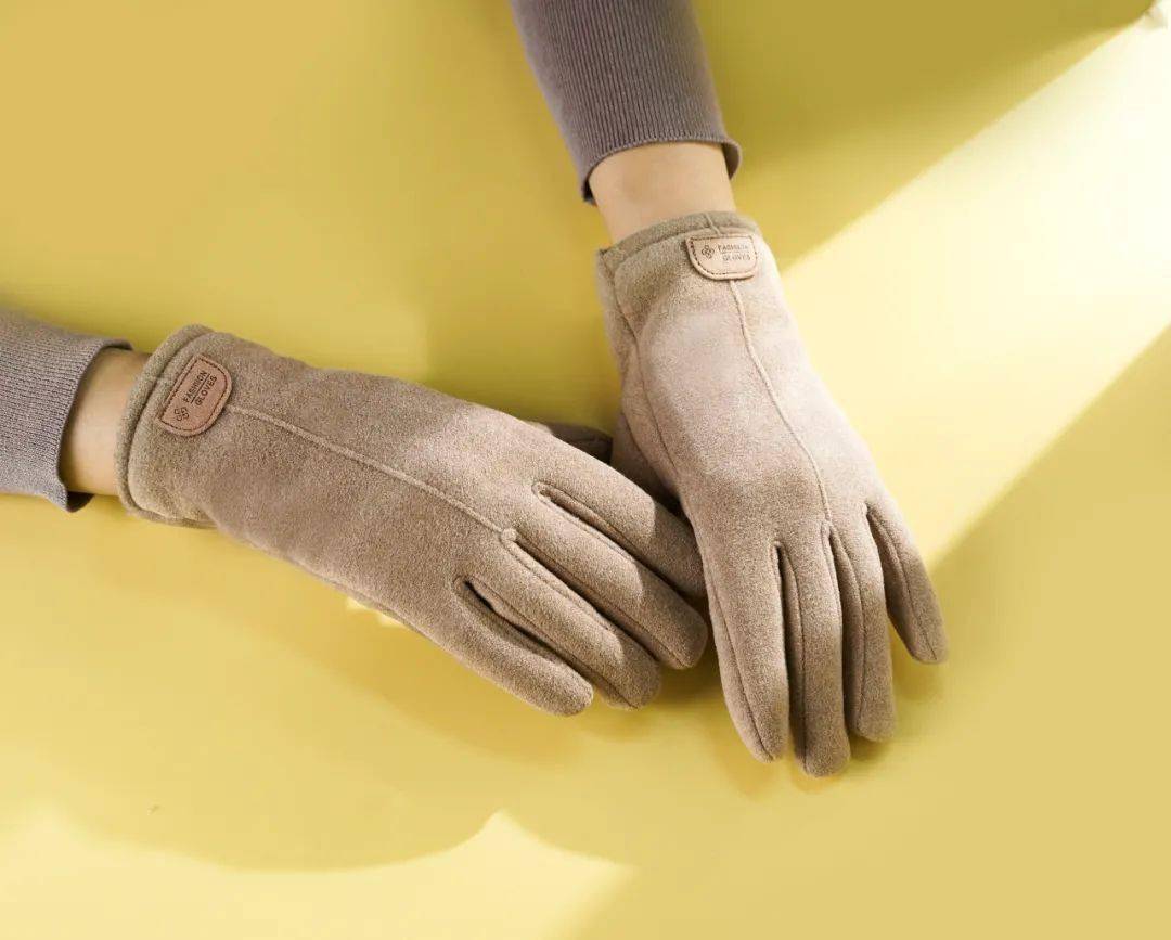 德国「军工级」自发热抗寒手套,有它暖手,去北极都不冷!