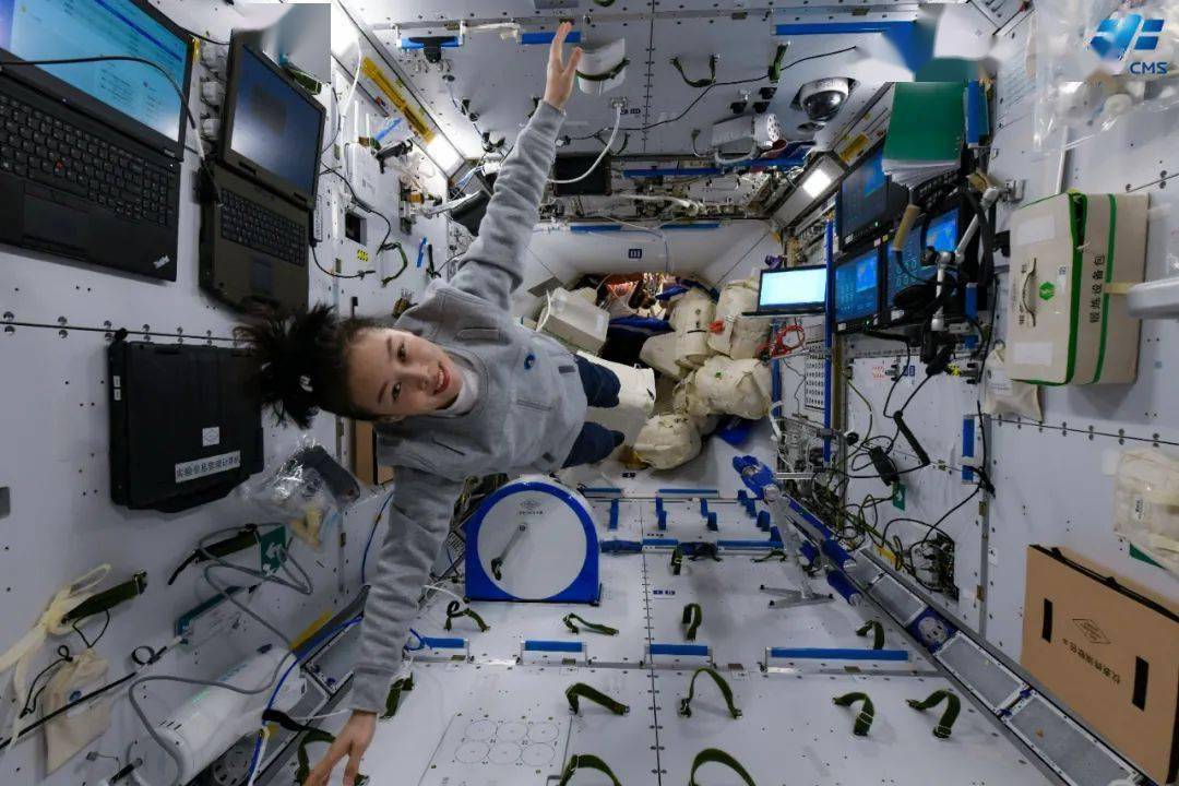 ?王亚平太空美图来啦！细节拉满→