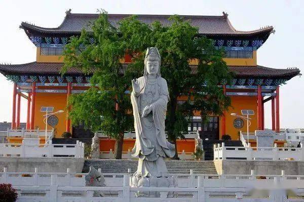 11月2日,江都的乔二妈过"六七",她女儿女婿为她做了场佛事,地点放在