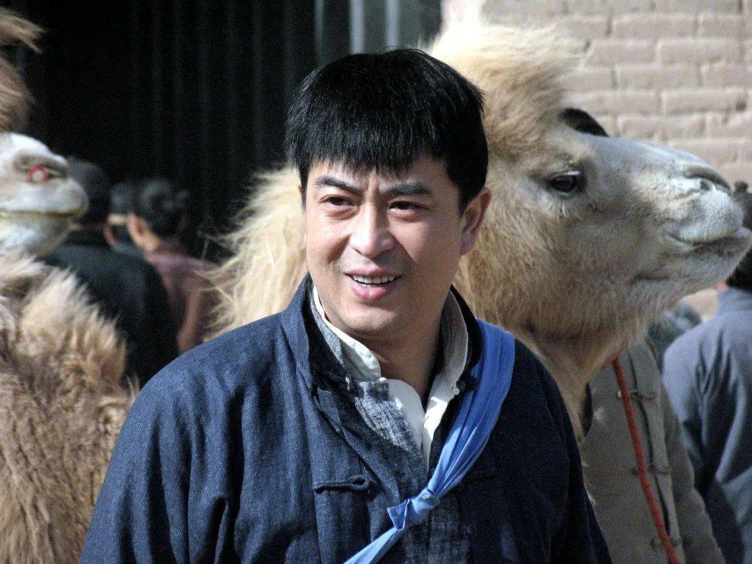 《云飞丝路天》自去年播出以来,就以接地气的剧情和年代感十足的画面