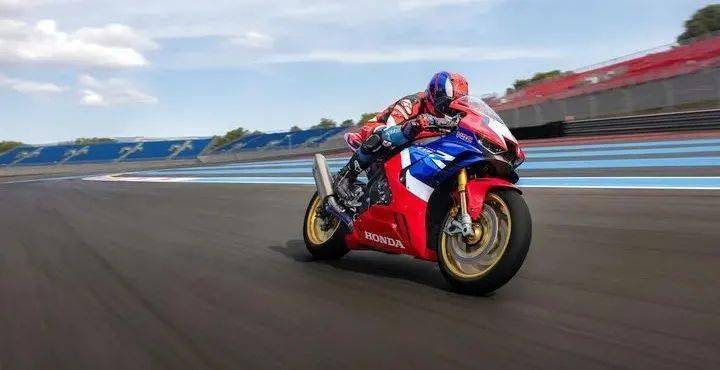 火刃!YYDS!本田发布CBR1000RR-R 火刃SP 30 周年纪念版!_搜狐汽车_搜狐网