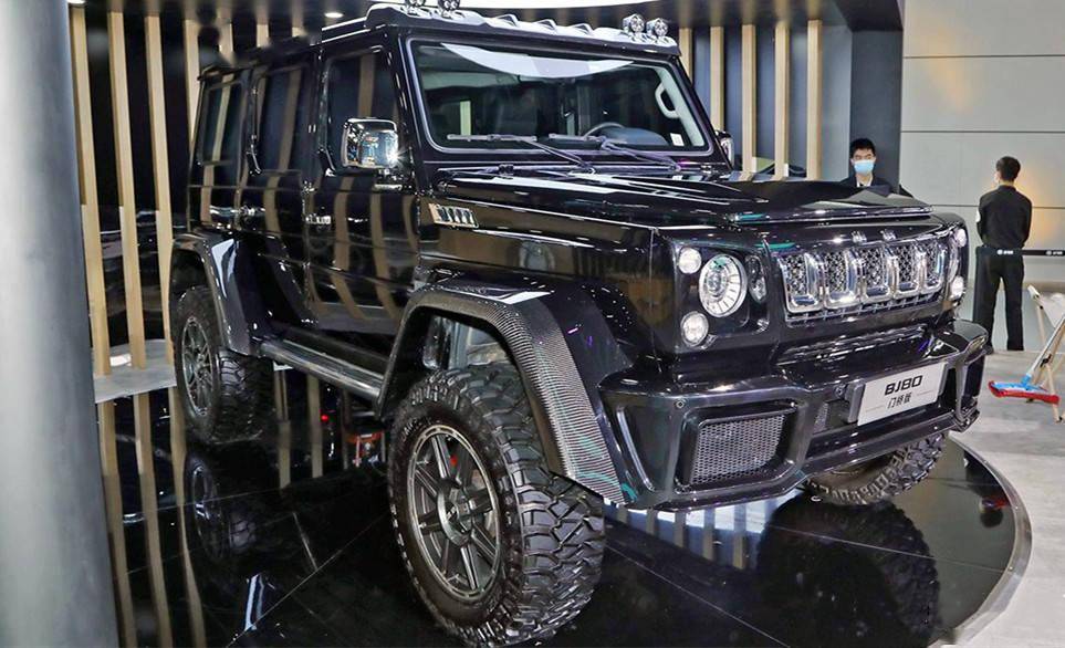 北京bj80门桥版亮相离地间隙480毫米搭载五菱的30t六缸机