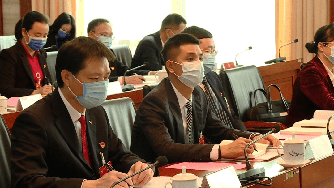 优秀来认识一下来宾85后党代表李富权