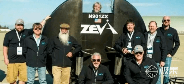 老外打造奇葩电动“飞碟”！乘客只能趴着，每小时飞257公里...