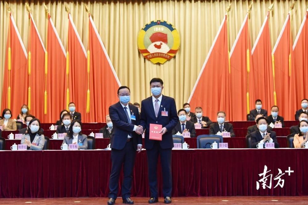 刚刚陈少聪当选新一届清城区政协主席