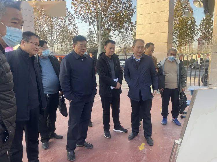 11月25日,市教工委副书记,市教育局副局长赵小丁带领财务处一行,到