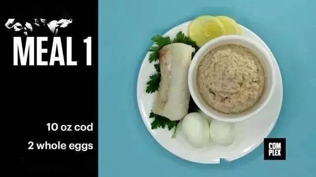 Sean|作死小伙挑战巨石强森5000卡饮食，结果吃到吐了......