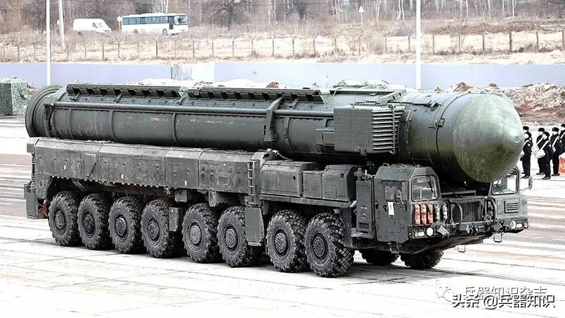 俄罗斯"亚尔斯"洲际弹道导弹进行战斗巡逻演习