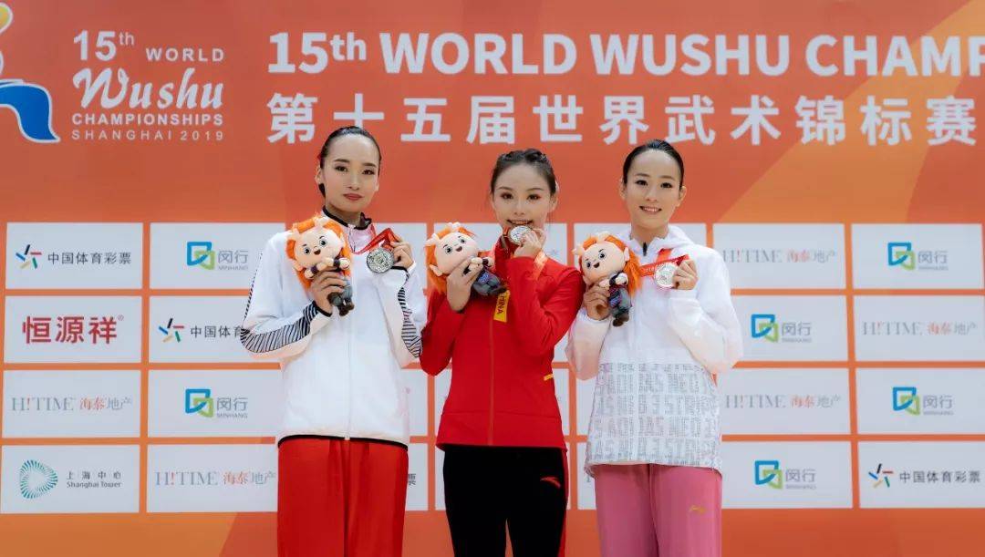 出圈|飒！“女侠”火出圈了！谢霆锋点赞：想请她拍电影