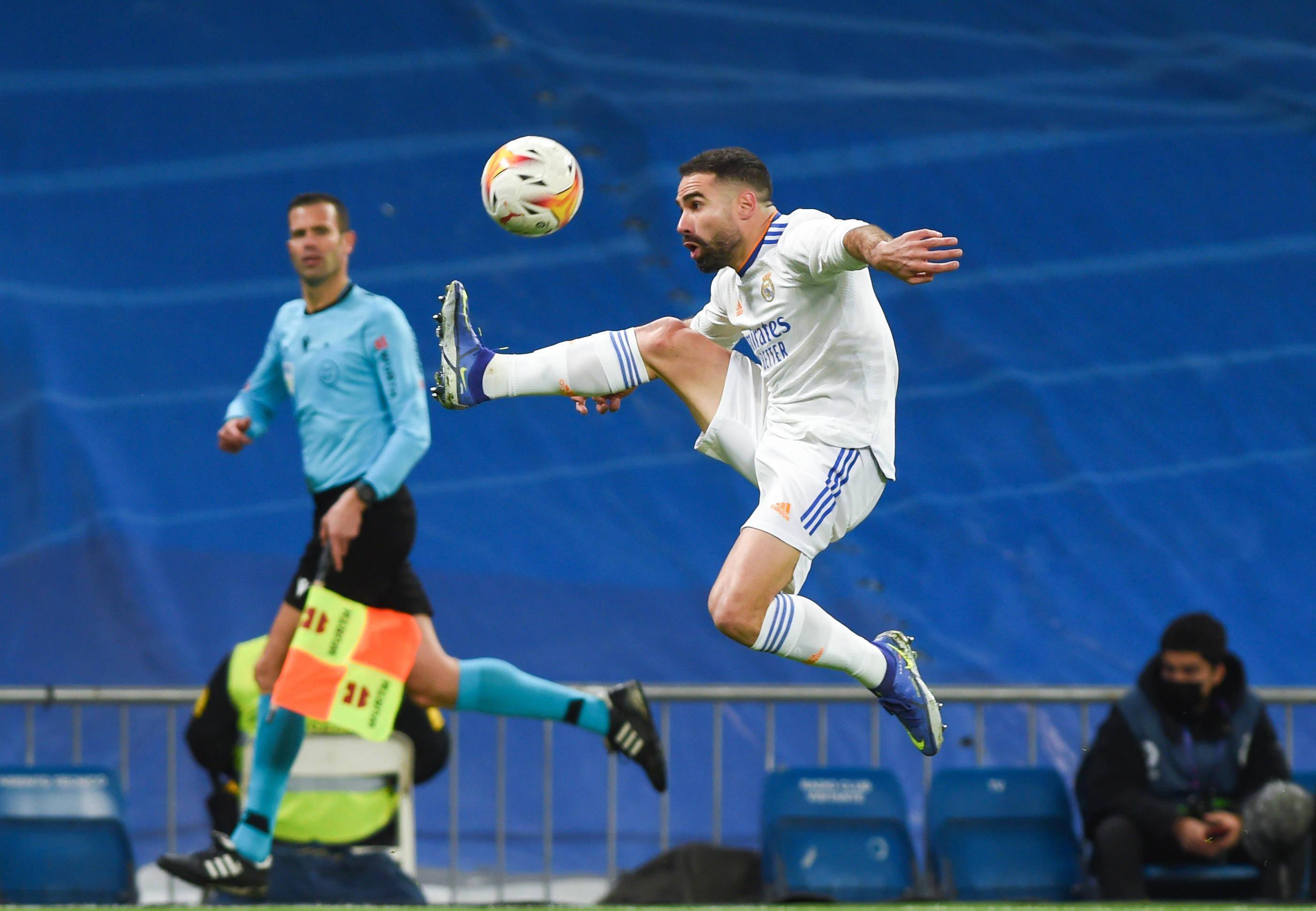 新华社发(古斯塔沃·巴连特 摄)当日,在2021-2022赛季西班牙足球甲级