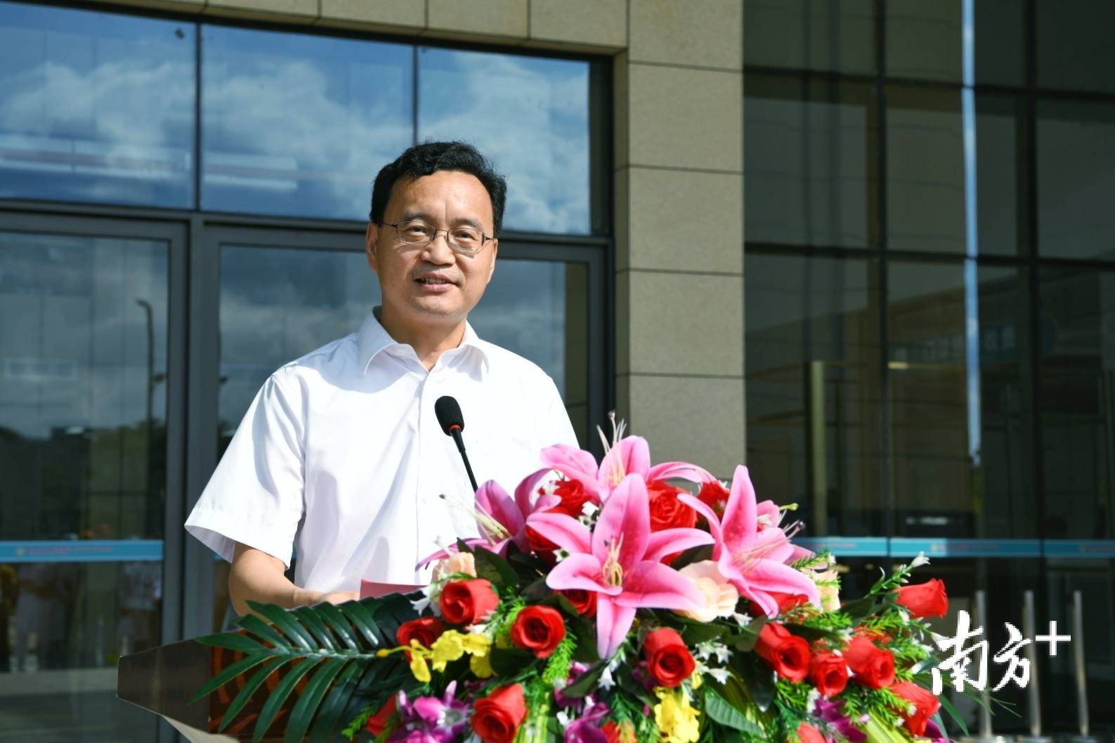 刚刚,梅州市中医医院门诊综合大楼启用_张柳青_中医药局_张晨